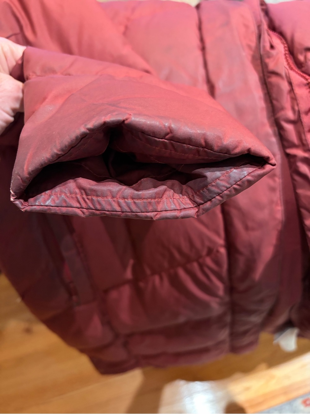 Patagonia Women’s Long Puffer Coat — Deep Burgundy- FREE shipping - Picture 6 of 8